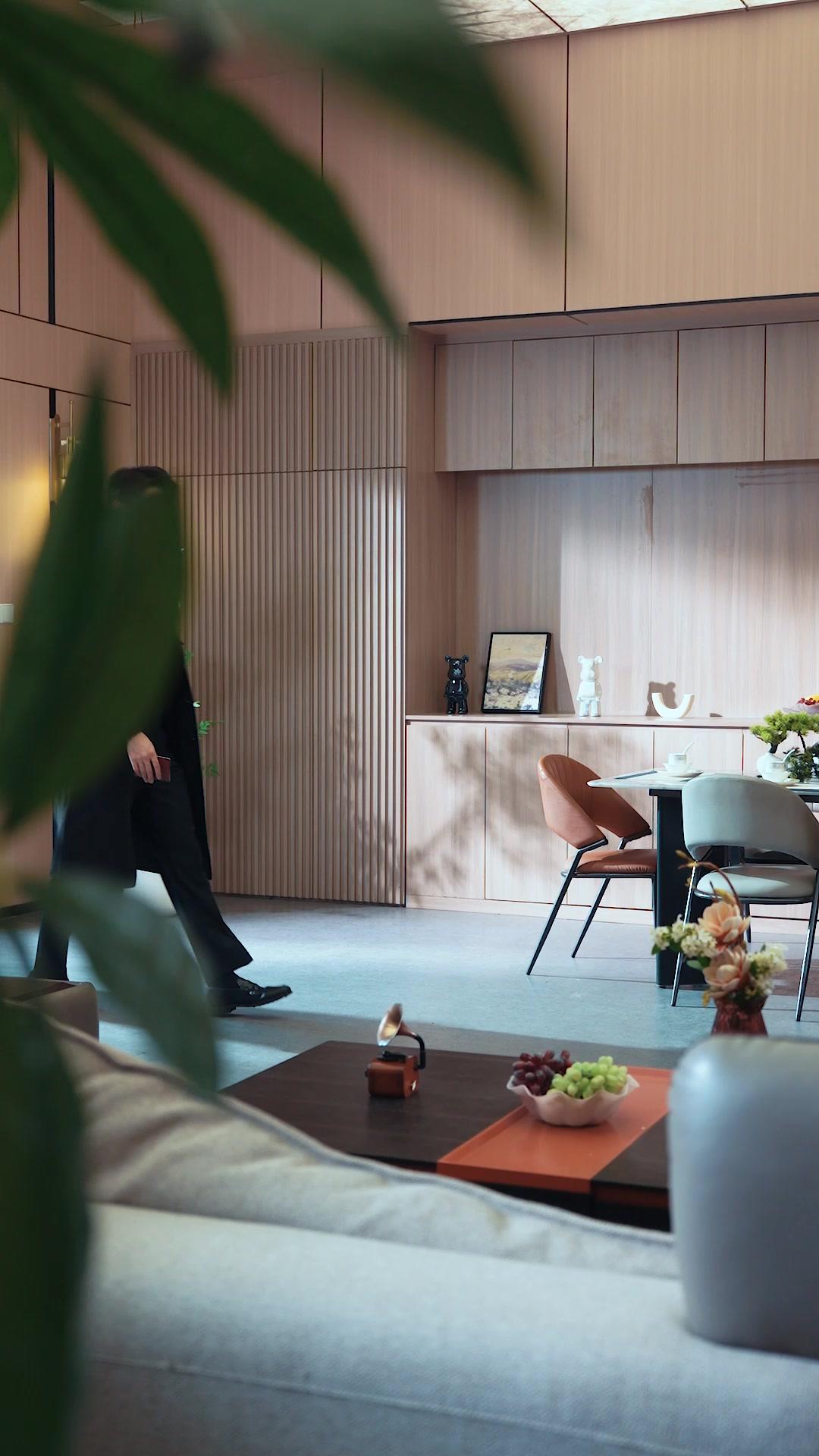 Die Familie ließ sie schuften, doch sie heiratete das Glück.