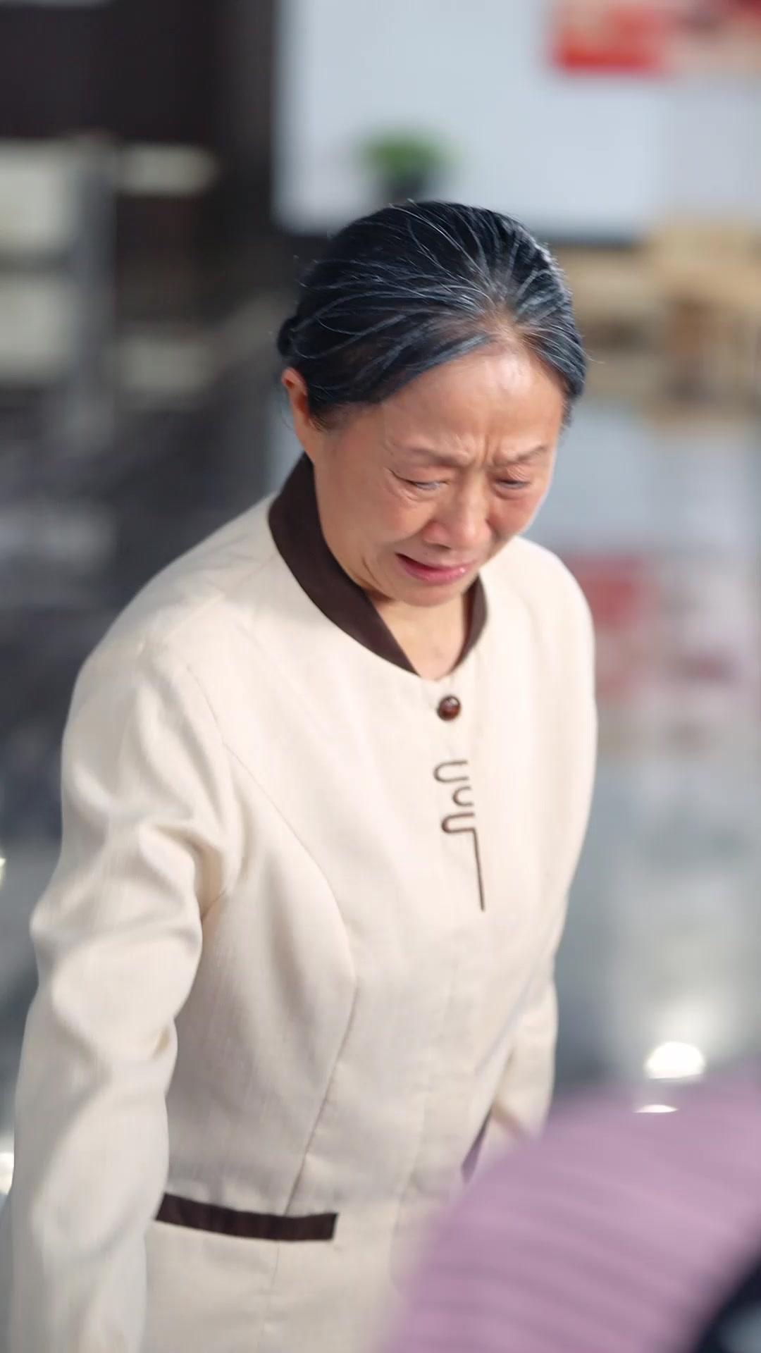 라켓을 든 소녀