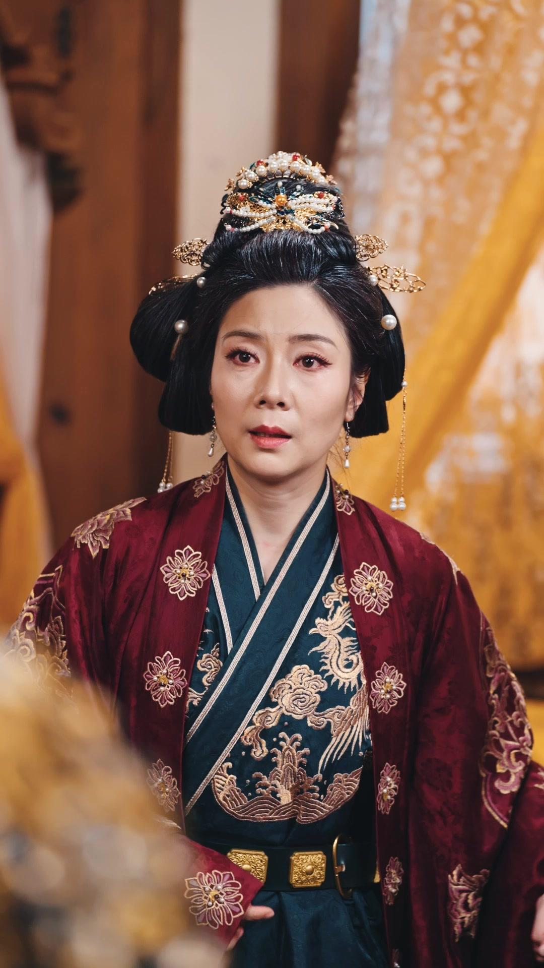 Ibuku dayang, Aku Kaisar