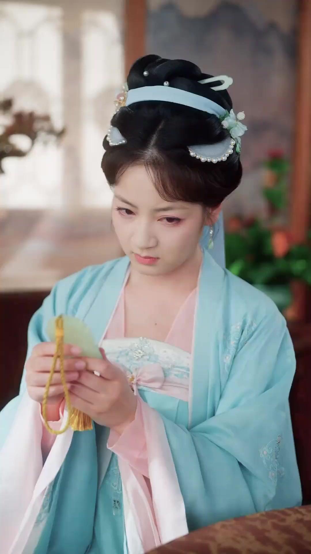 Titah Nikah Untuknya, Cerai Untukku