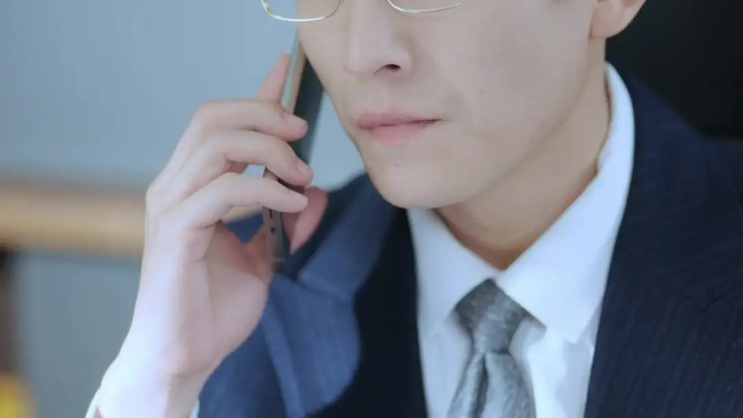 Too Late for Love: The Office as a Stage for Silent War