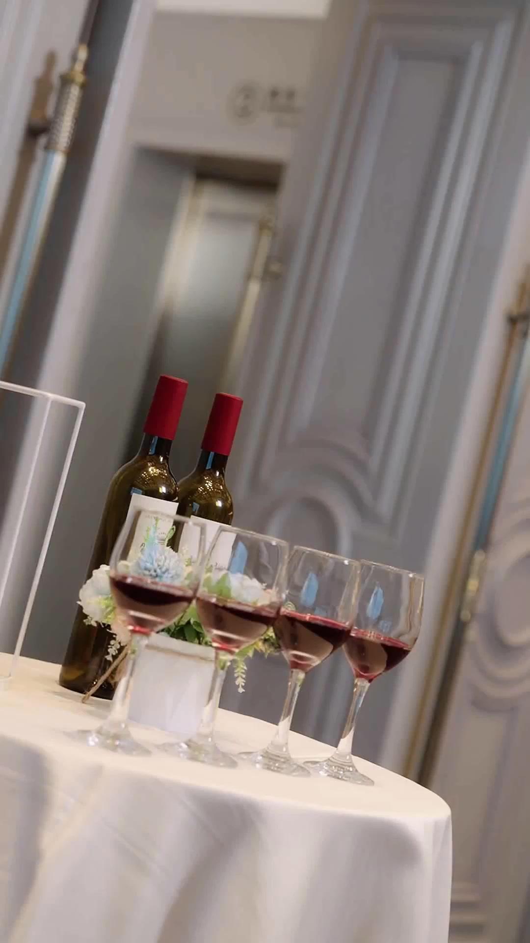 Cinta Pertama Tiga Dewi