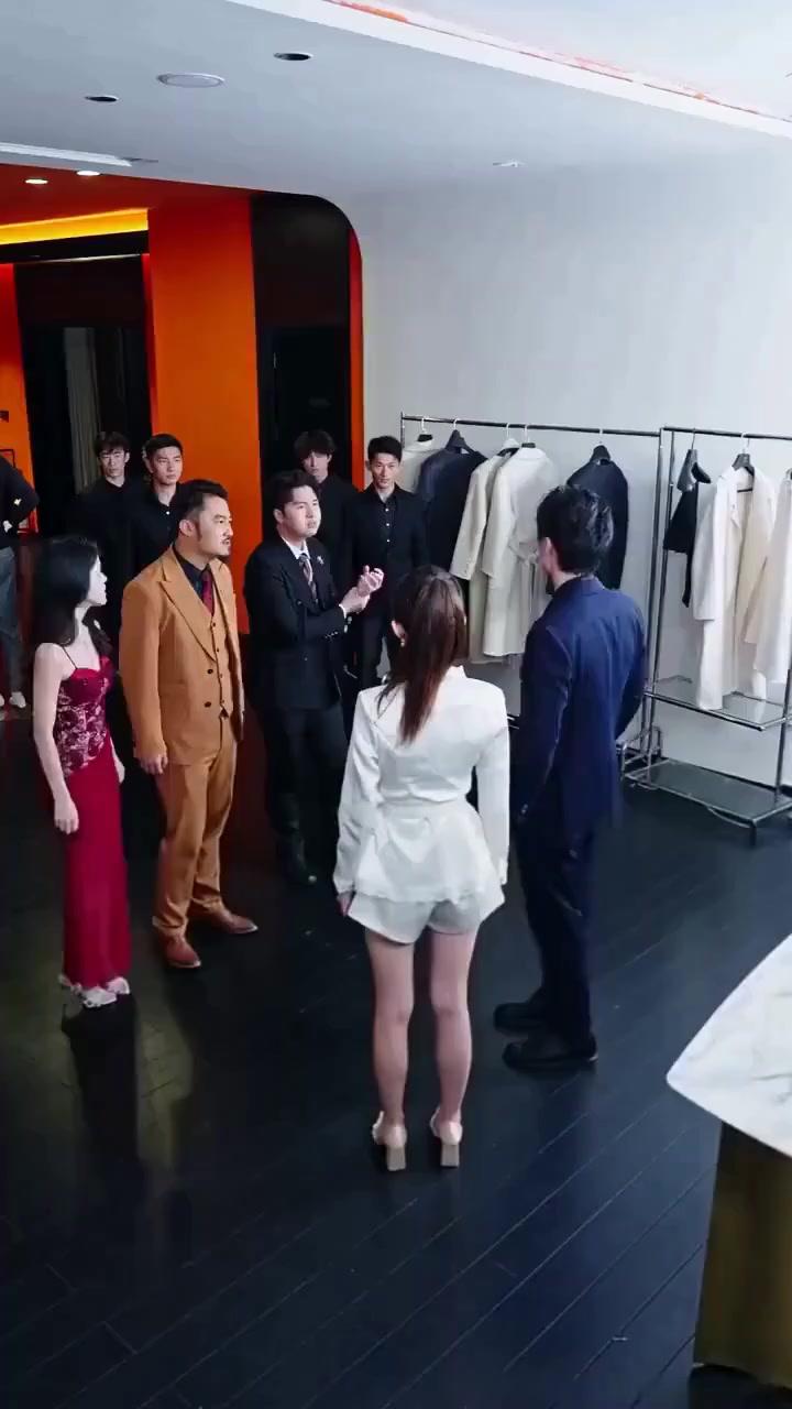 (Dublajlı) Eşsiz Qilin Bedeni