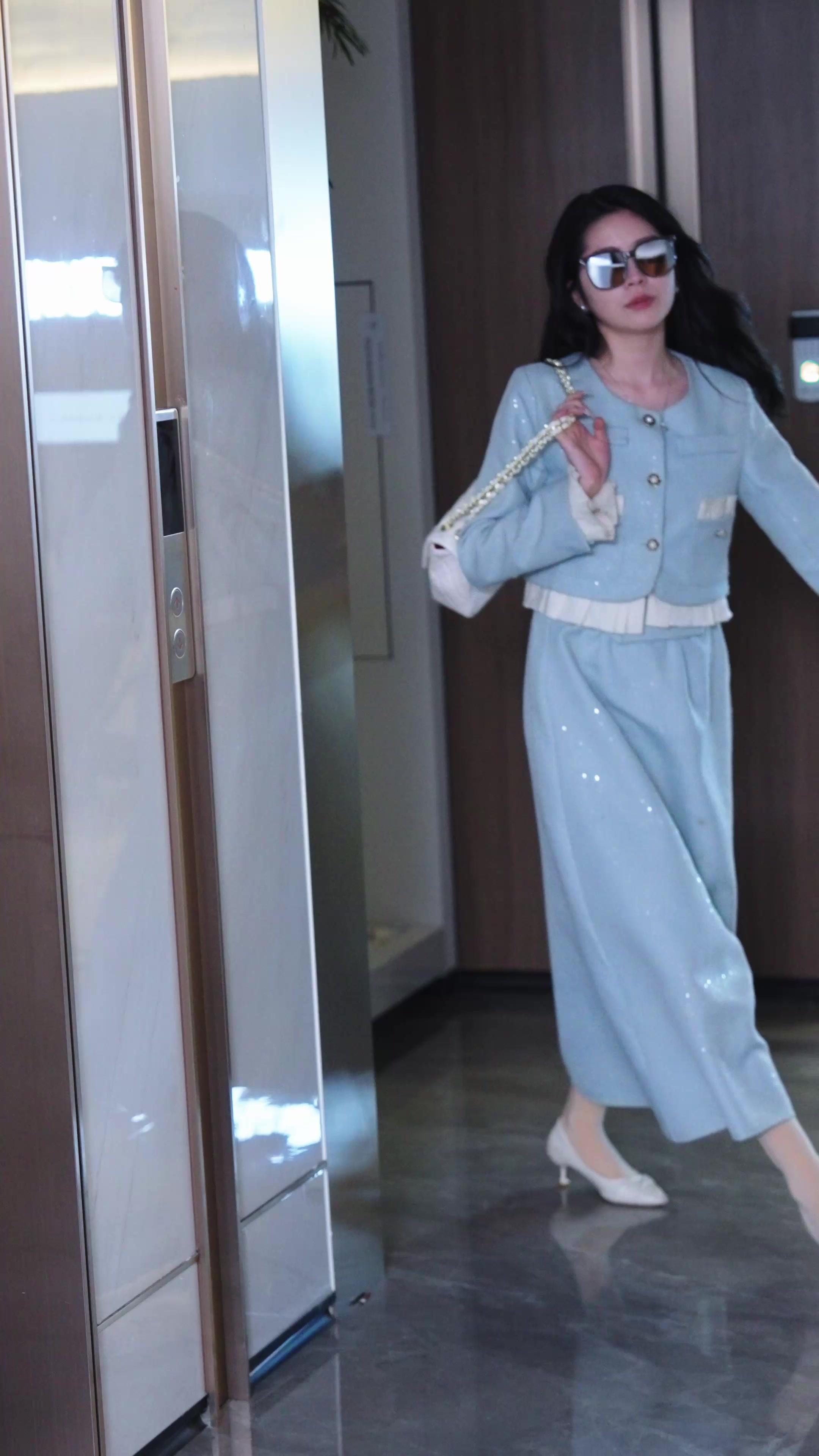 TROIS ANGES POUR PIÉGER UN CEO