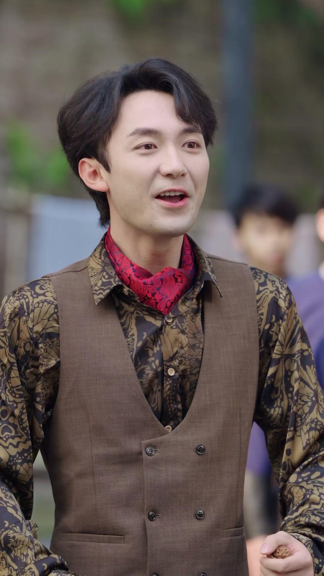 失憶天尊，扮豬吃虎護妻