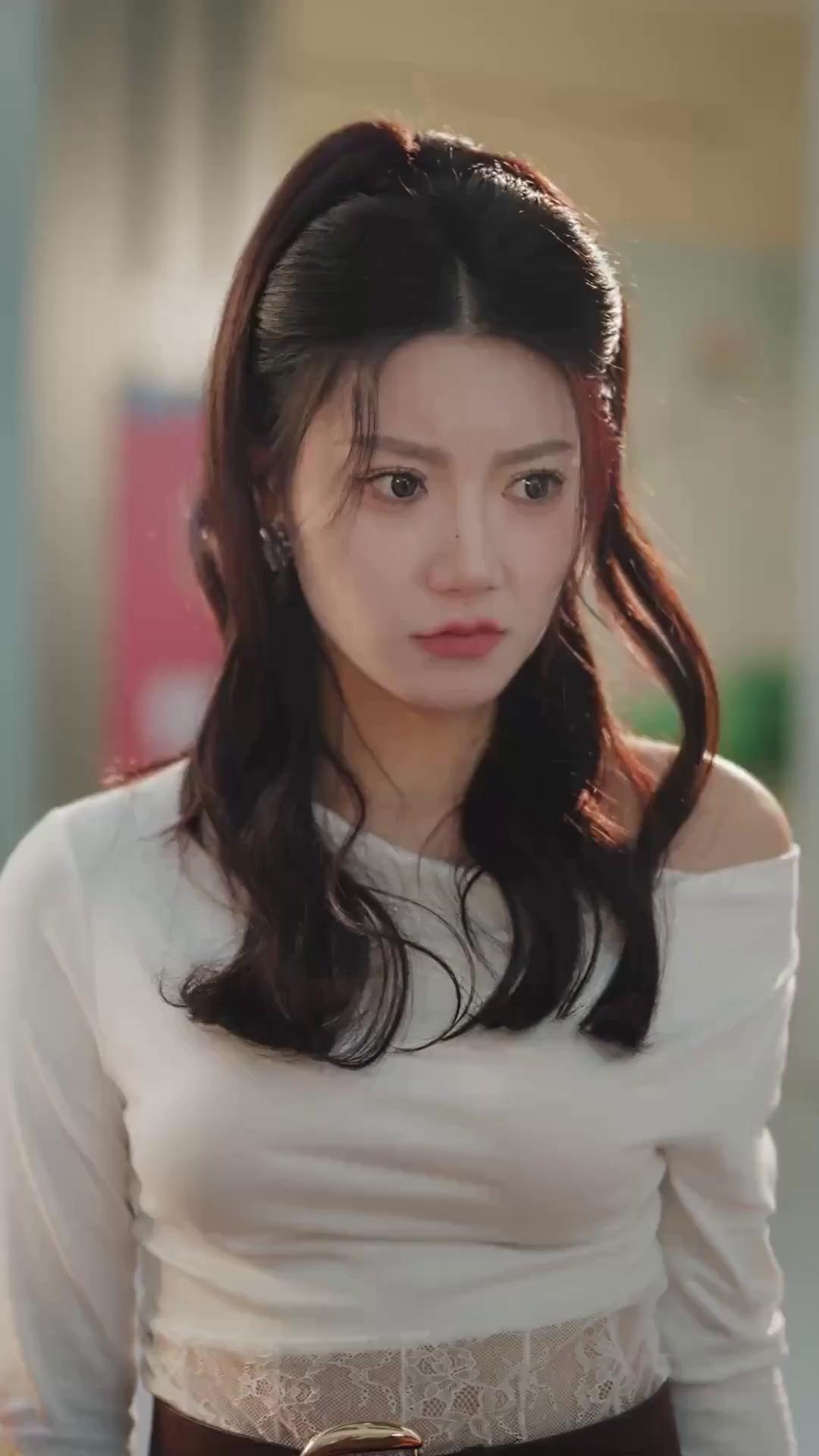 (더빙) 빙의 첫날, 약혼남 쟁탈전?