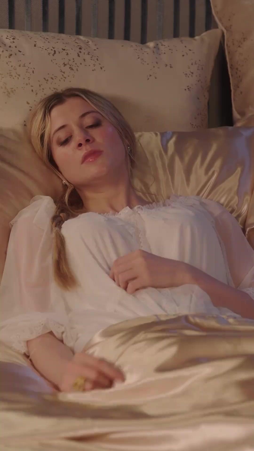 (Doblado) Fénix encarcelada