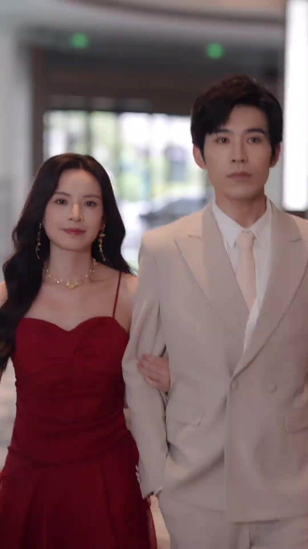 (Doblado) ¿No soy su esposa legítima?