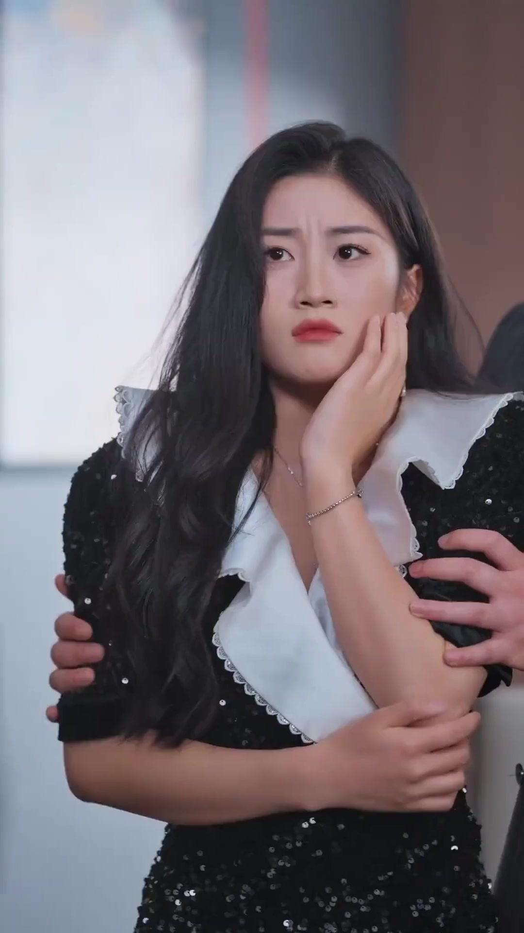 (Sulih suara)Ketika Dunia Menolakku, Kau Memelukku