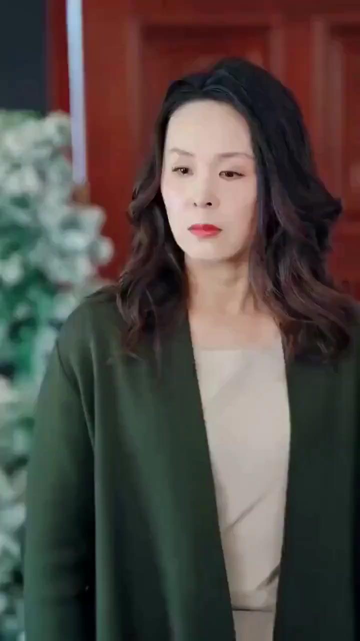 (พากย์เสียง) จากเหยื่อ สู่ผู้คุมเกม