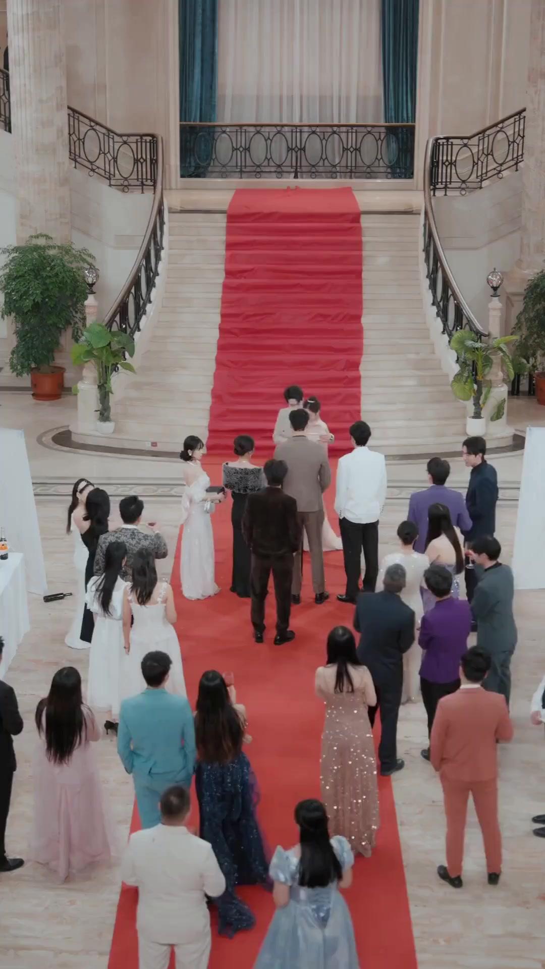 (Dublagem) A Herdeira Bilionária