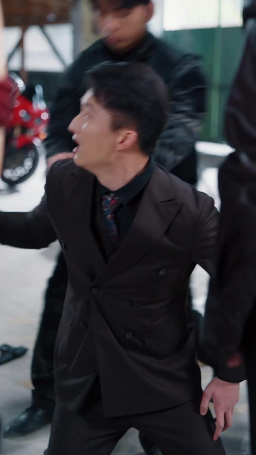 低調回歸？掀翻你家！