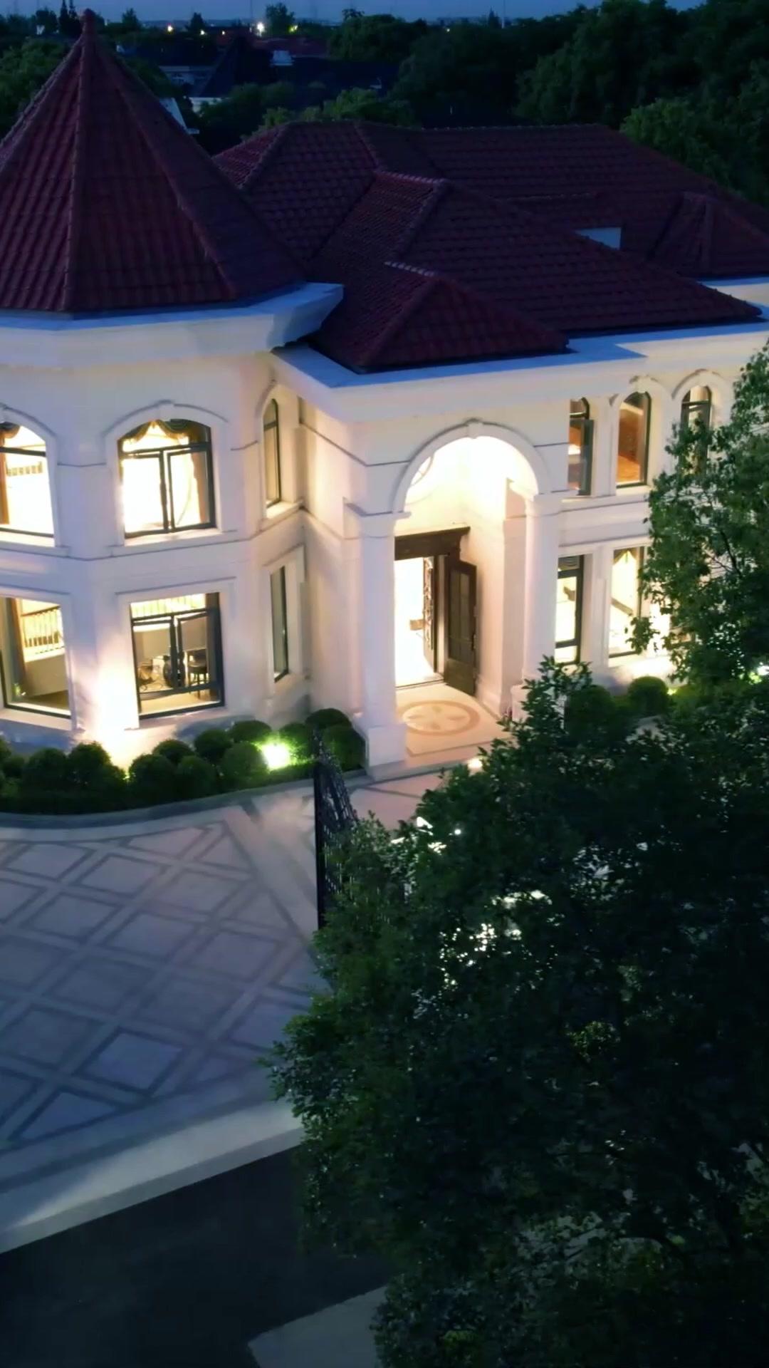 La consentida del empresario