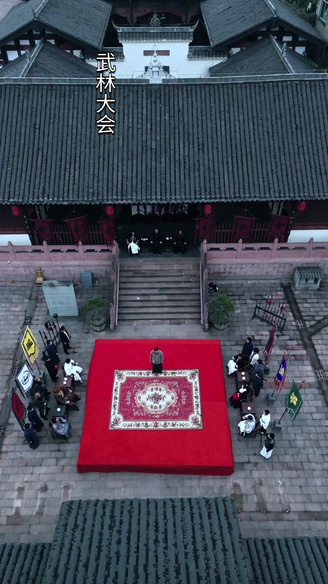 威風堂々！槍を握る彼女