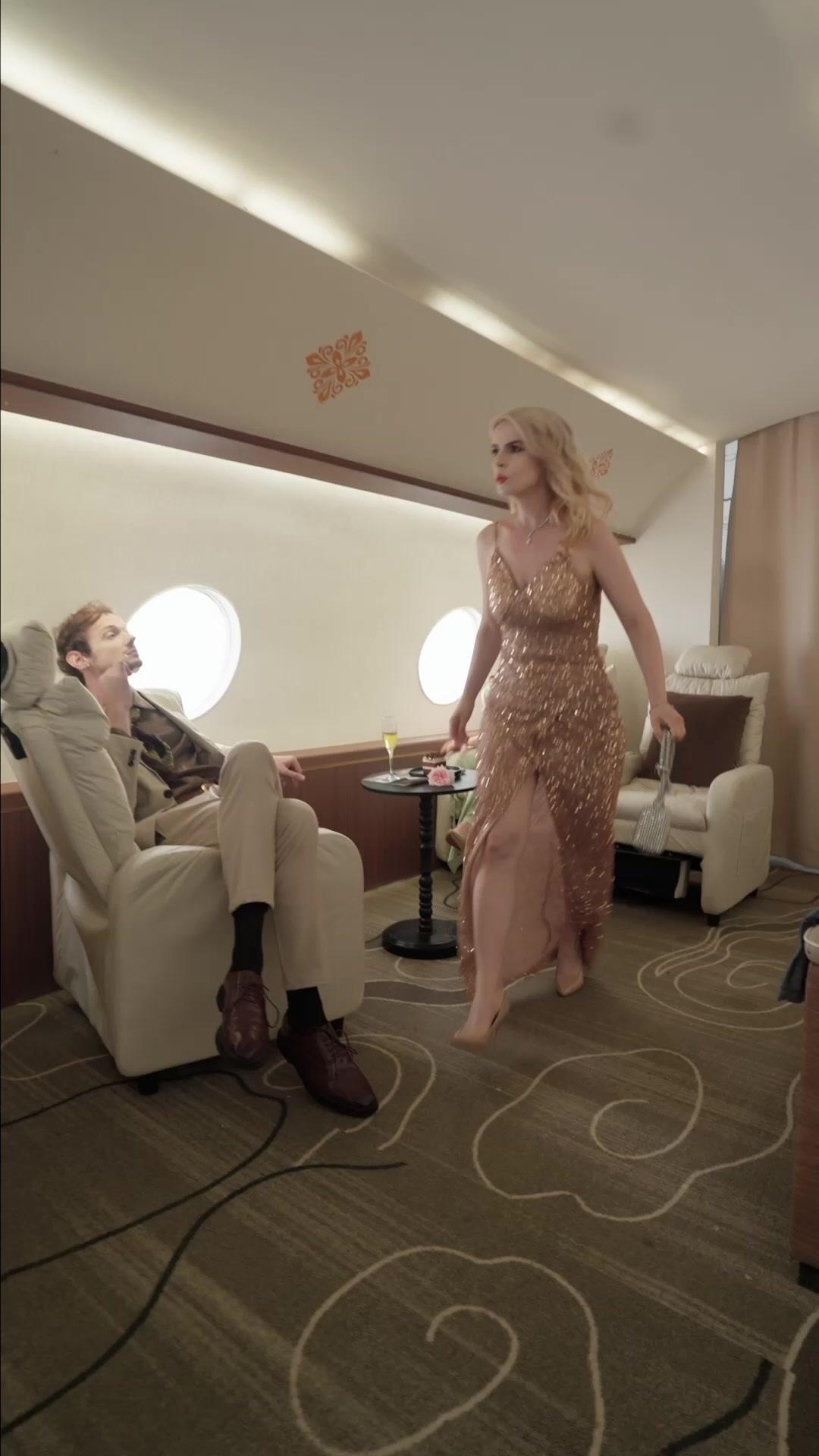 Herdeira vs Impostora no Jato Privado