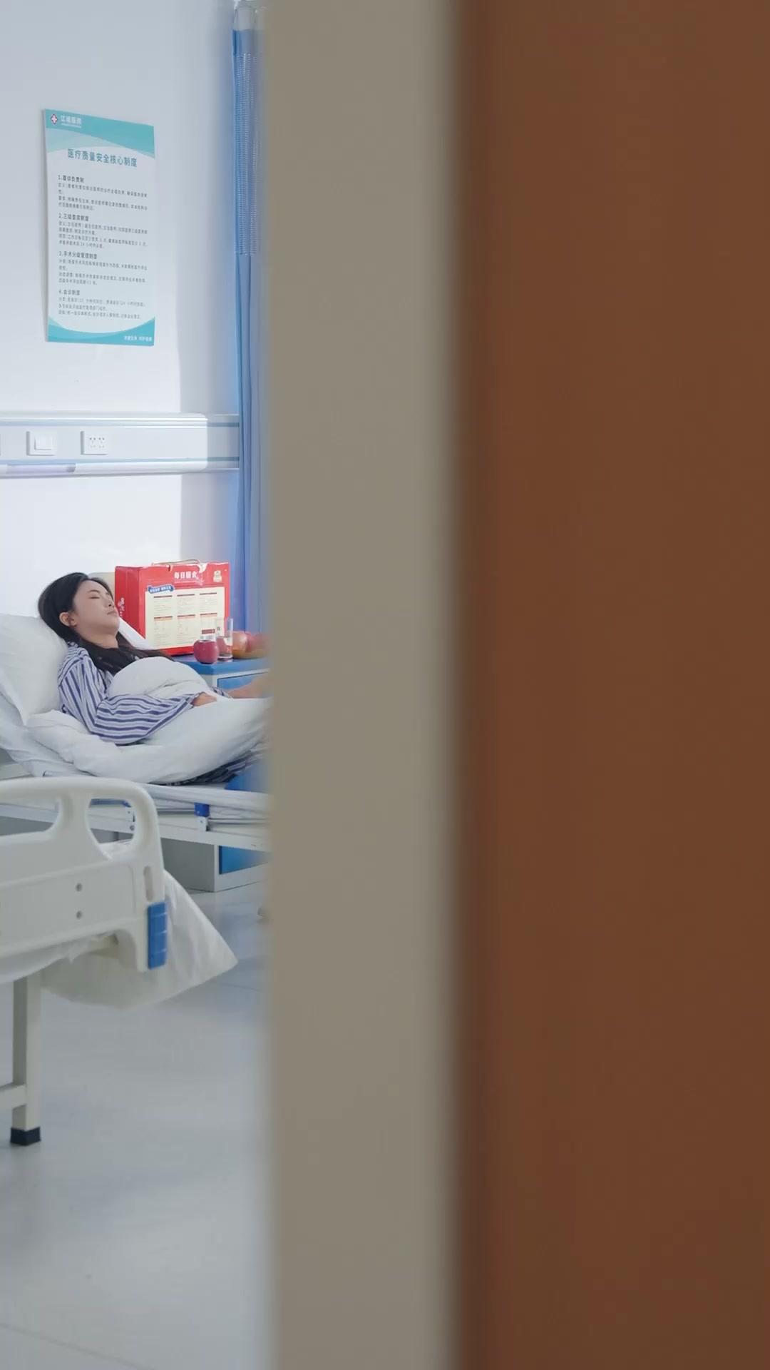 ENTRE TES BRAS, L'ÉTERNITÉ