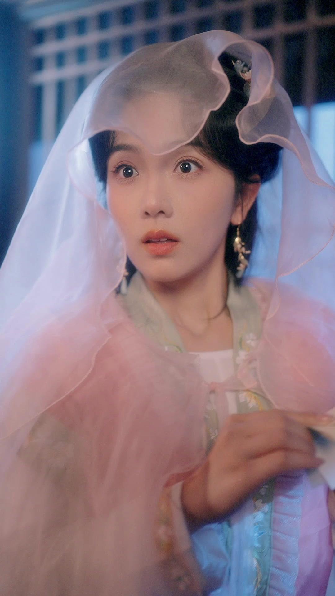 L'IVRESSE DE LA COURONNE