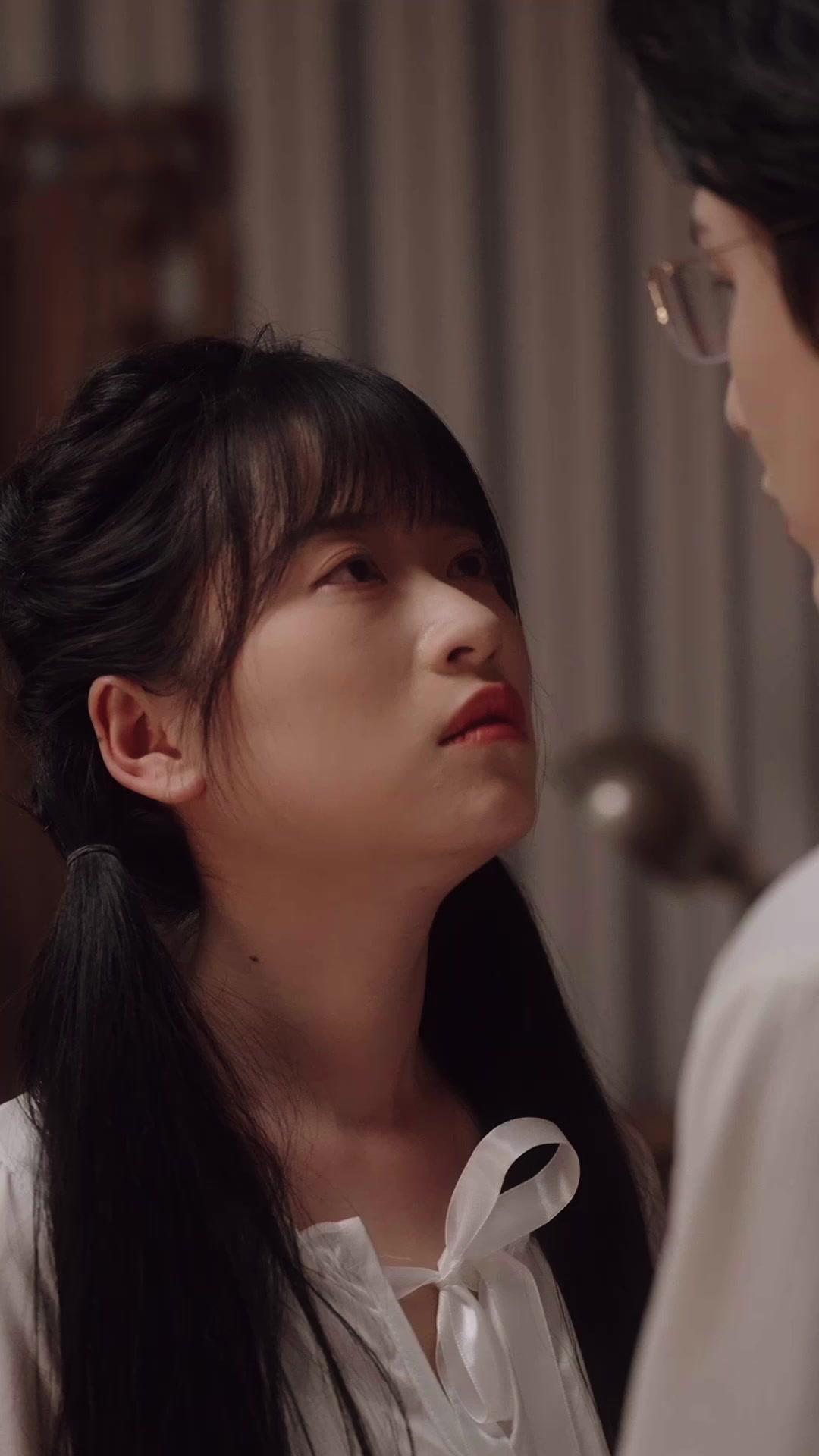 Cinta di Balik Lukisan