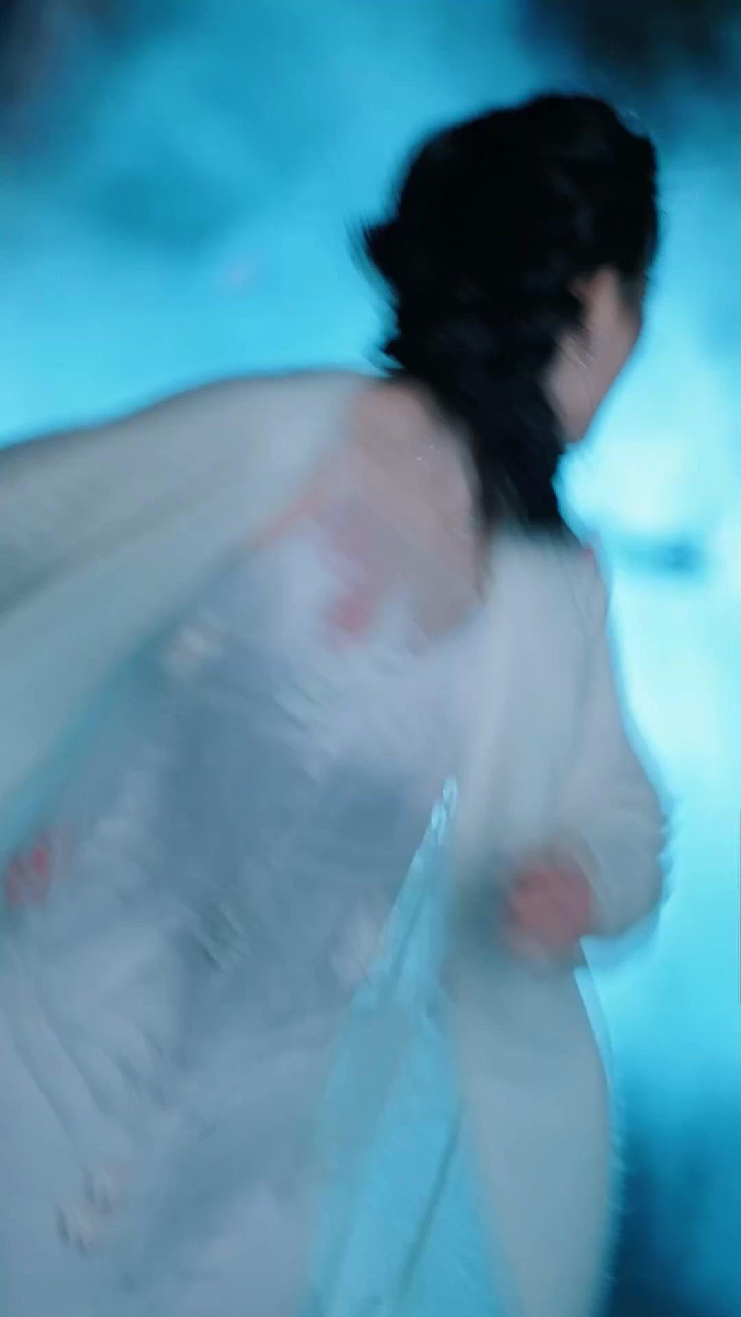 Jatuh Cinta dengan Adik Iparku