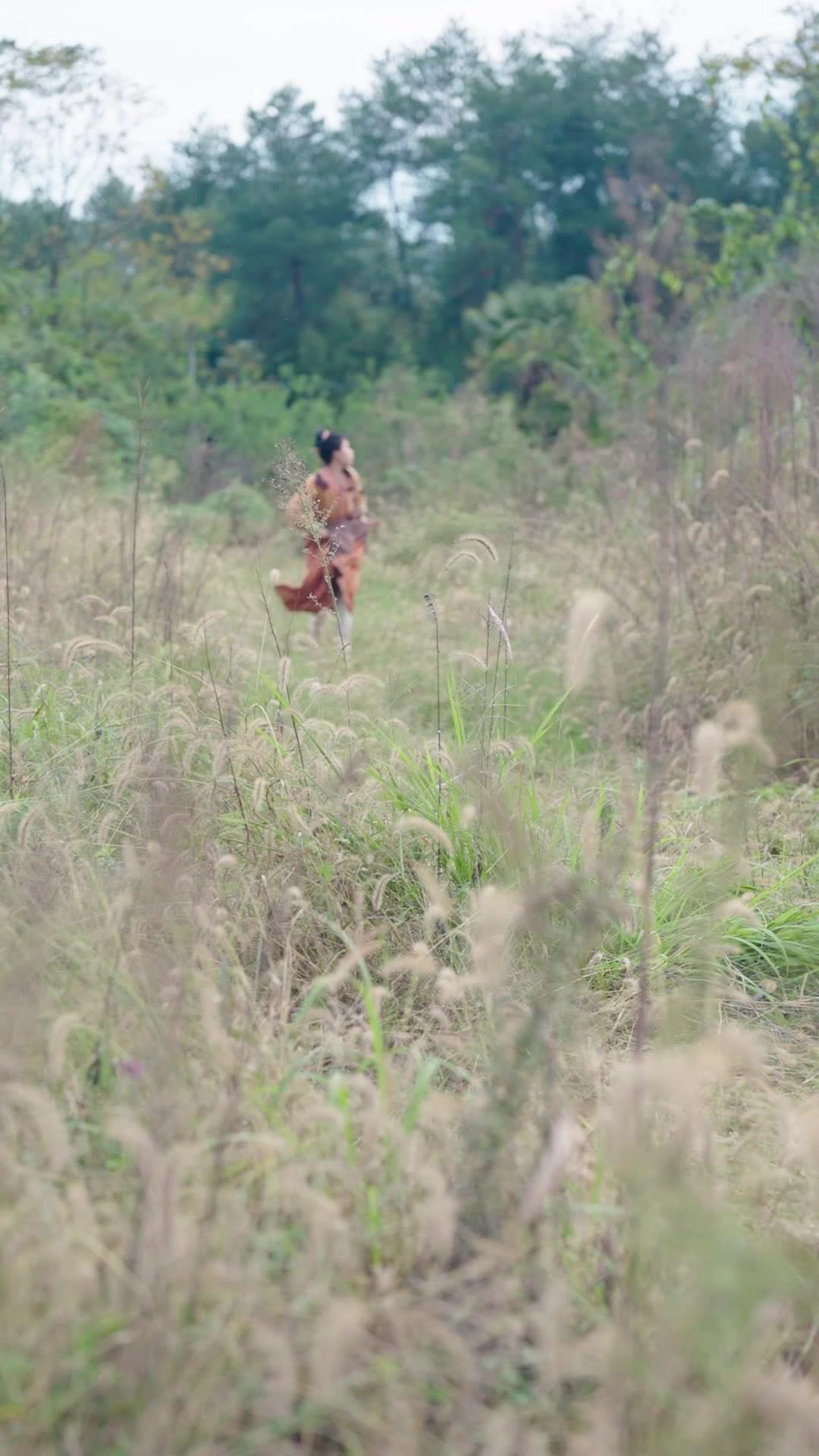 เศรษฐีนีทะลุมิติมาขายน้ำมะนาว