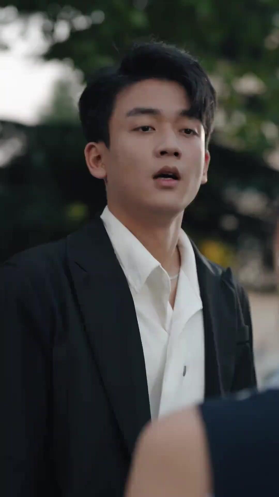 (Dubbed)Reborn to Crowned Love