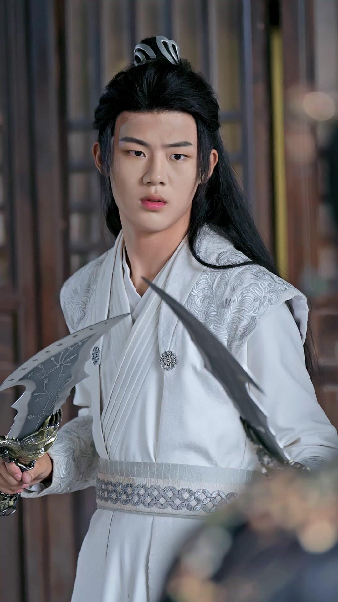 سيف الطاغية: صعود الأمير المنبوذ