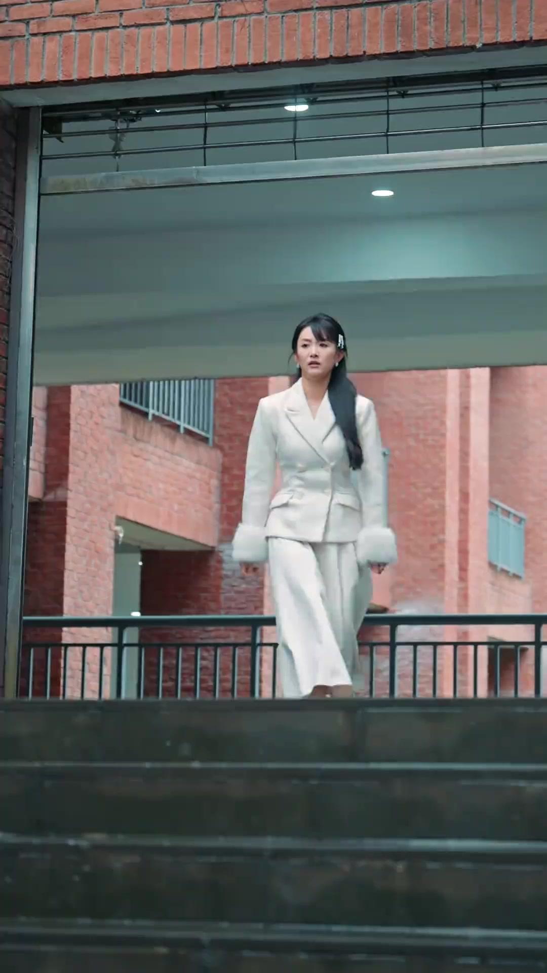 바친 4년, 놓친 사랑