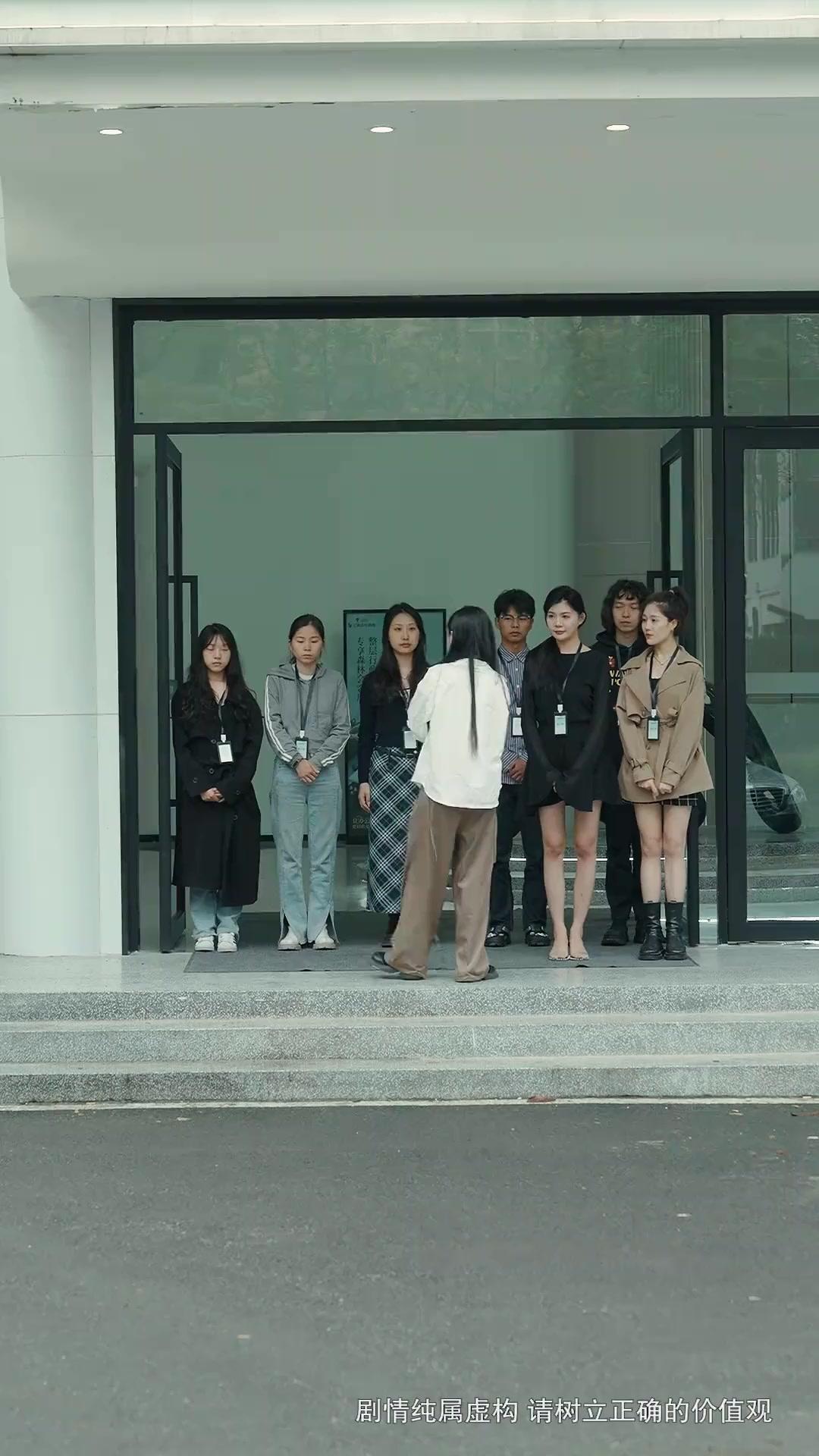 (吹き替え)宝くじで旦那当たった！