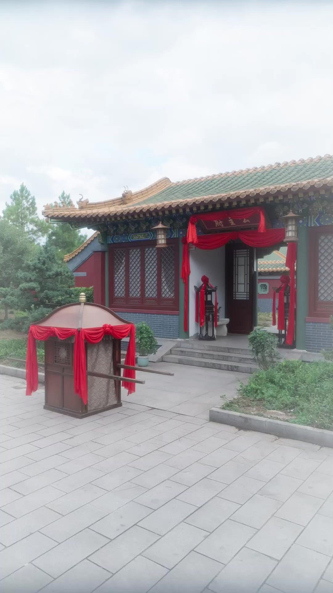 أطياف عشق تجمدت في الثلج