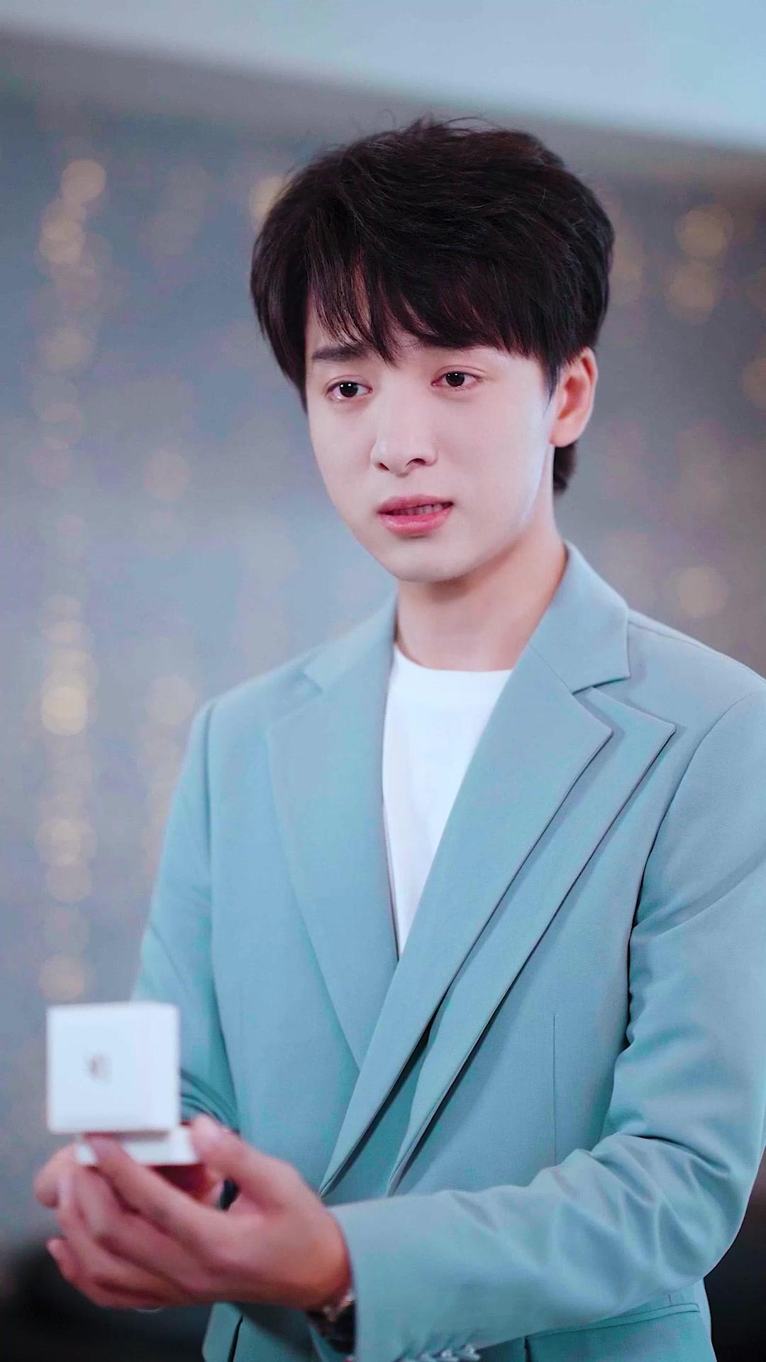 99와 100사이, 스민 이별