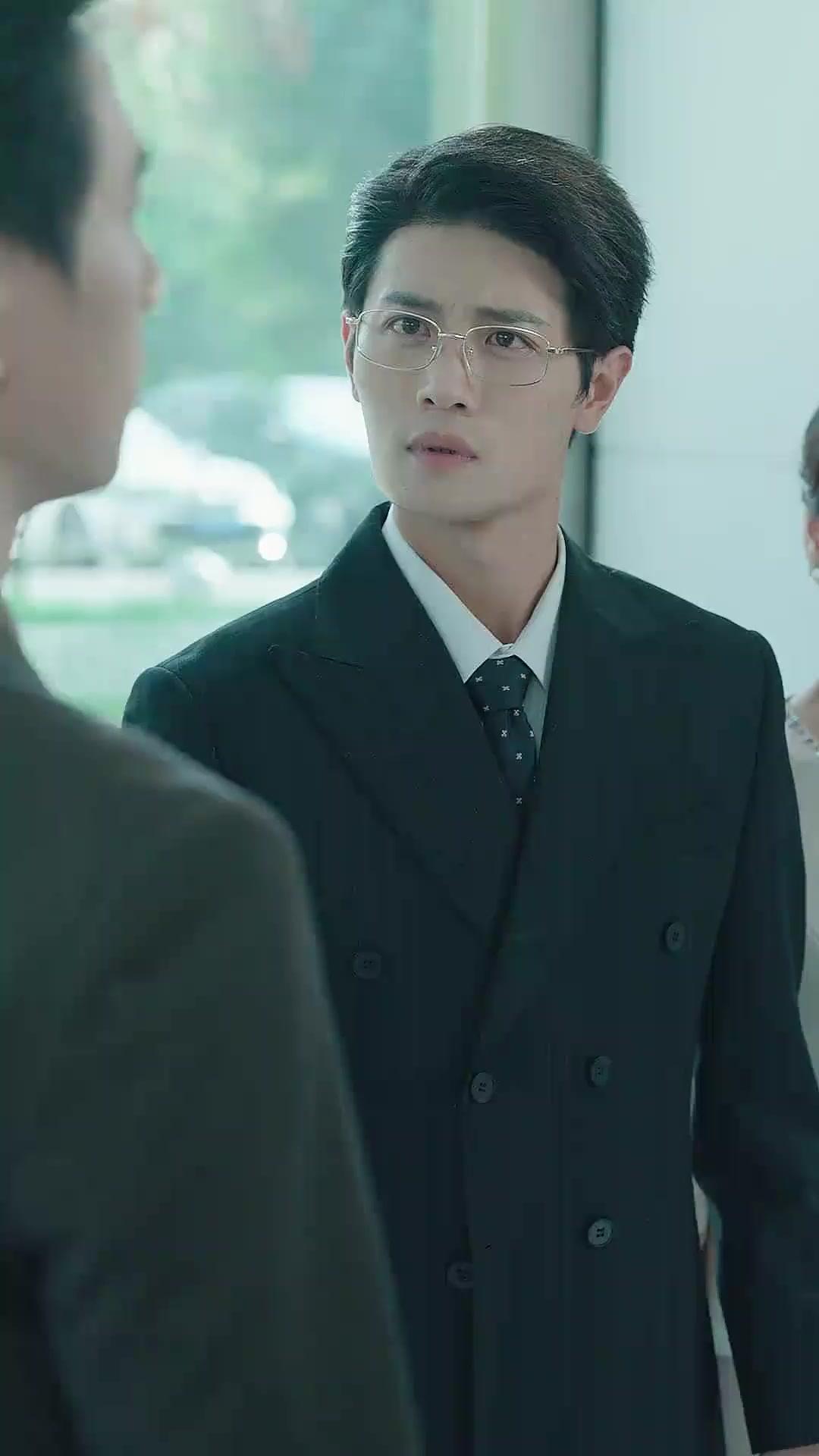 (Sulih suara)Cinta berubah menjadi benci