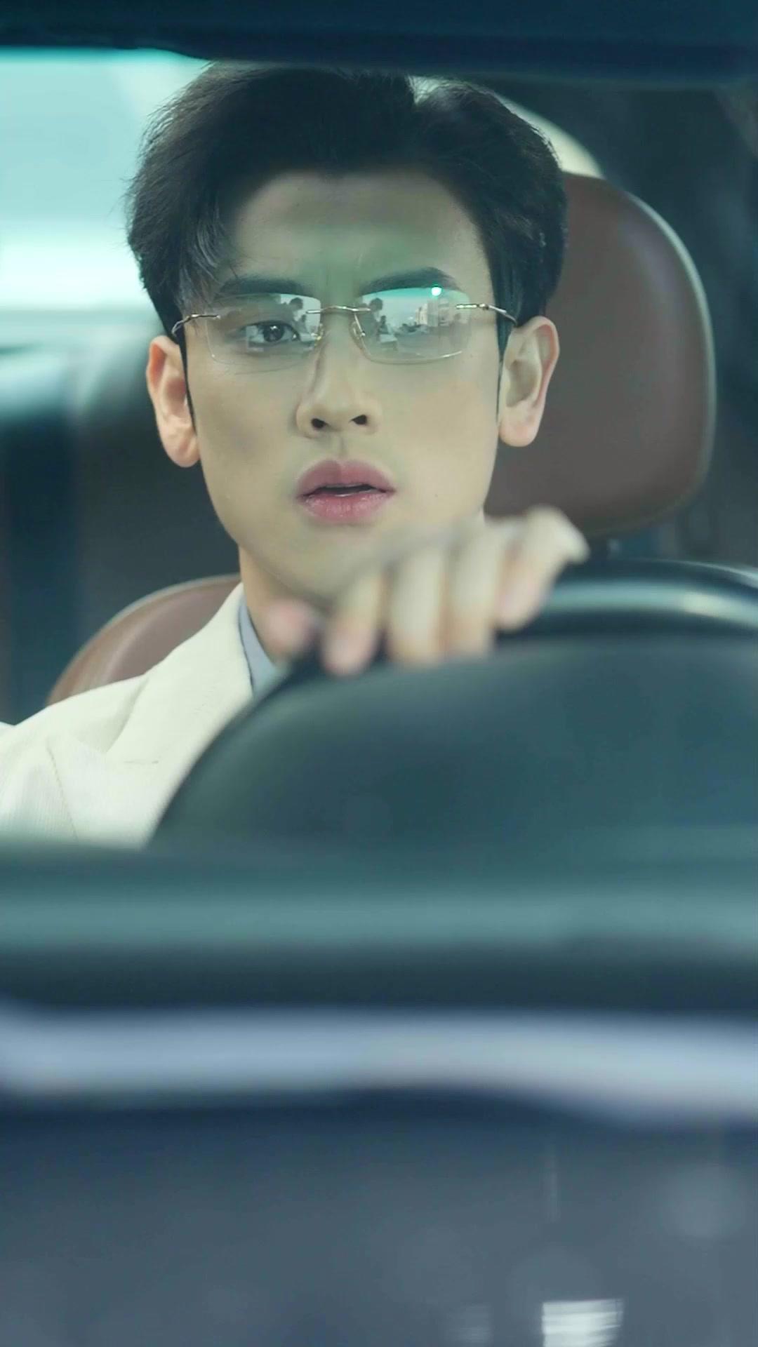 Mantan Suamiku Ternyata CEO