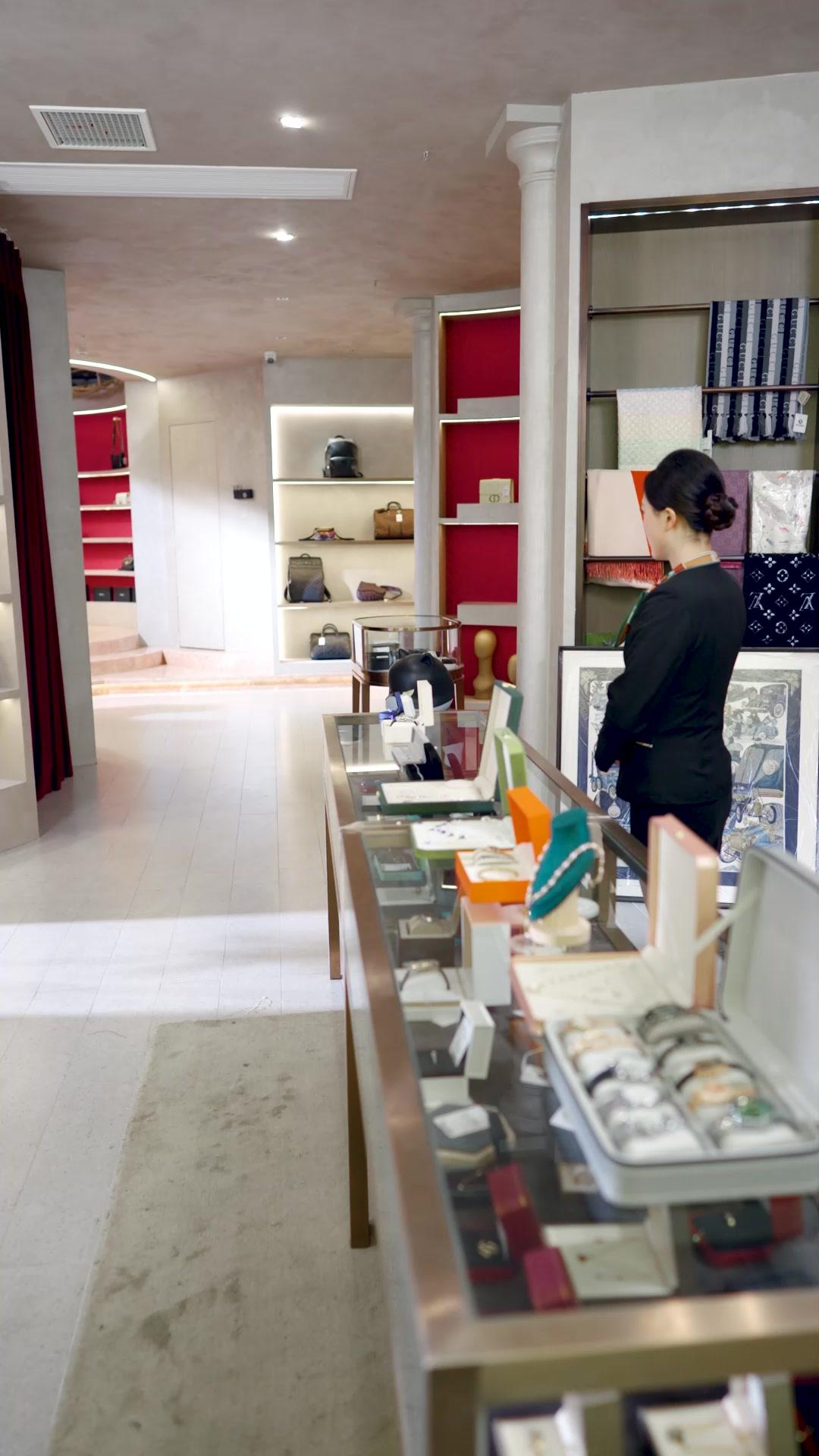 Puan Manja Paling Bertuah