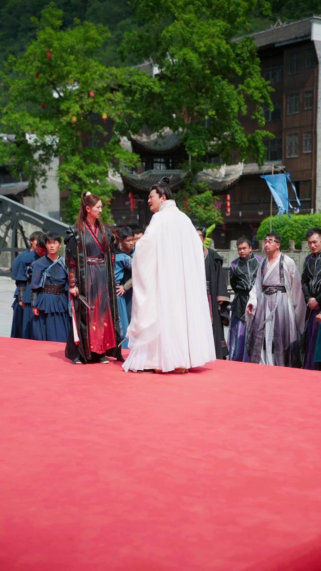 Bajo la máscara del inútil