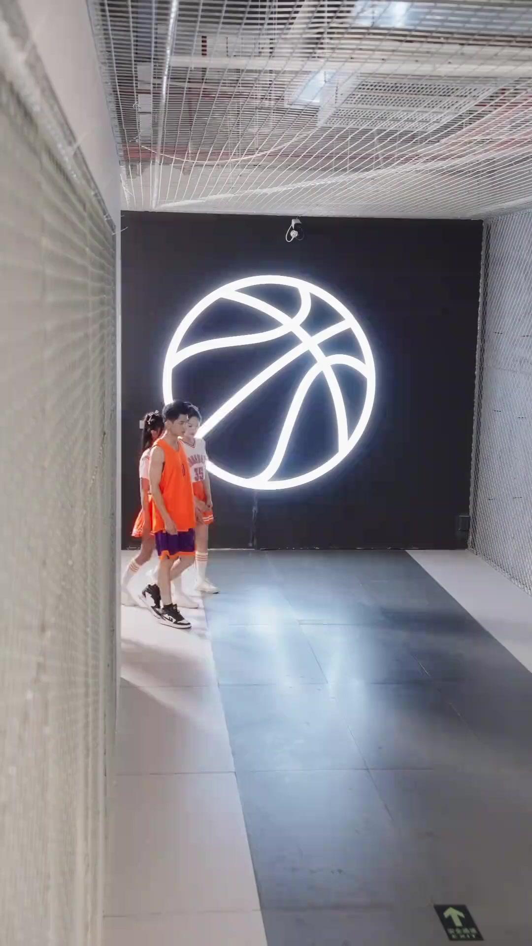 ELLE A ÉPOUSÉ L’HOMME LE PLUS PUISSANT