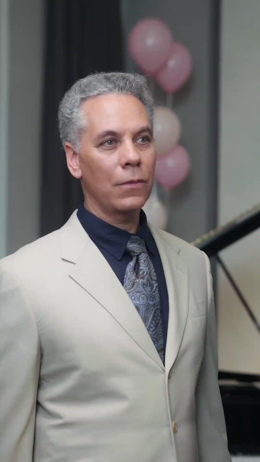 (Dublagem)Herdeira Grávida: Mimada por 5 Tios Bilionários