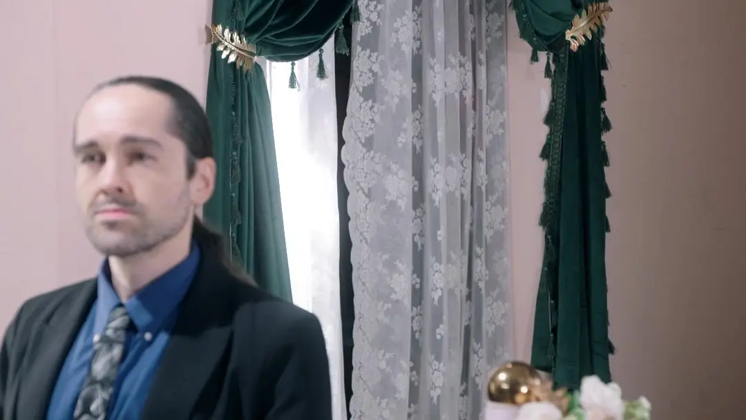 Il tuo amore è arrivato dopo l'addio: quando il passato bussa alla porta della chiesa