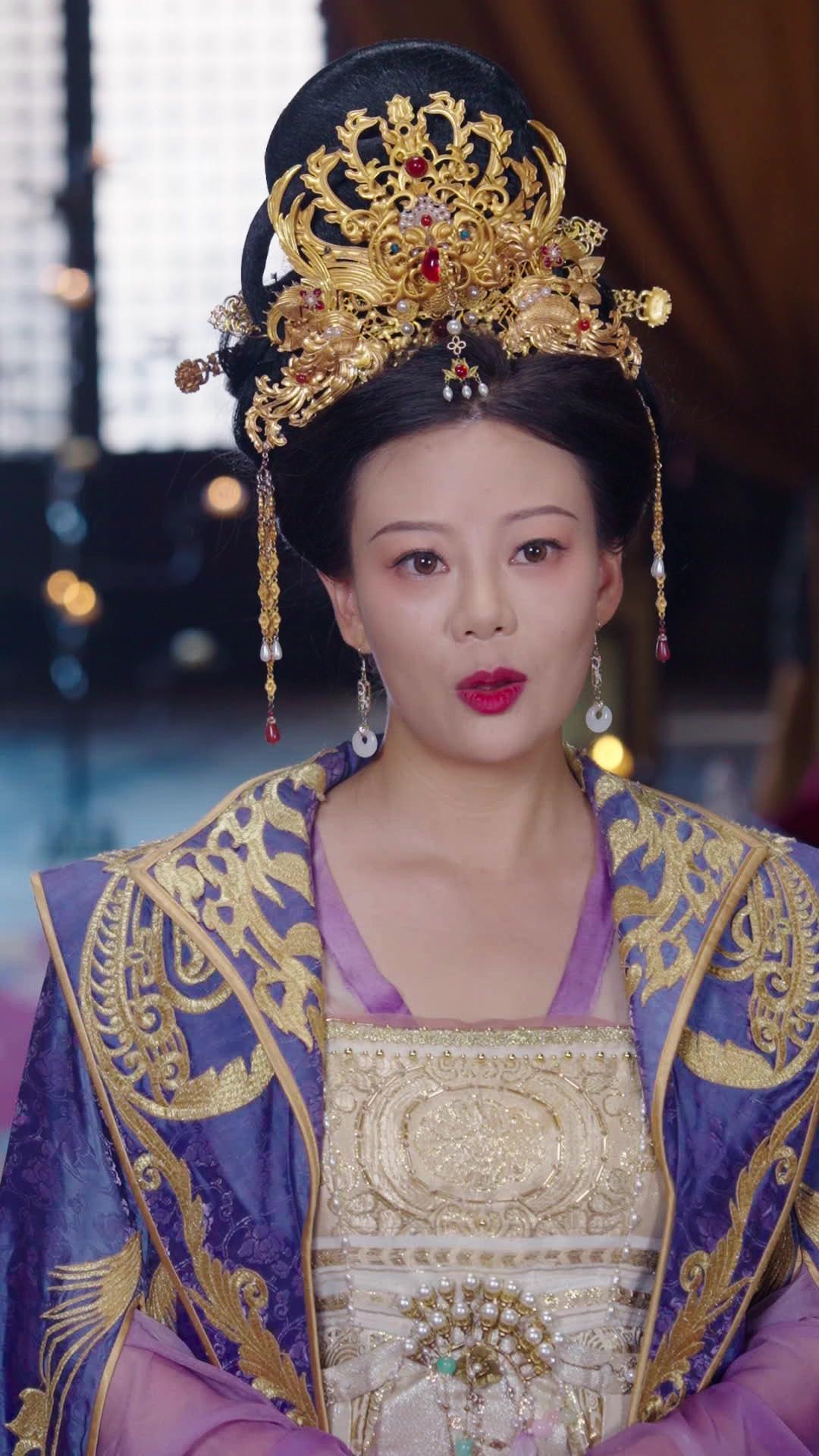 Pindah Alam Jadi Permaisuri