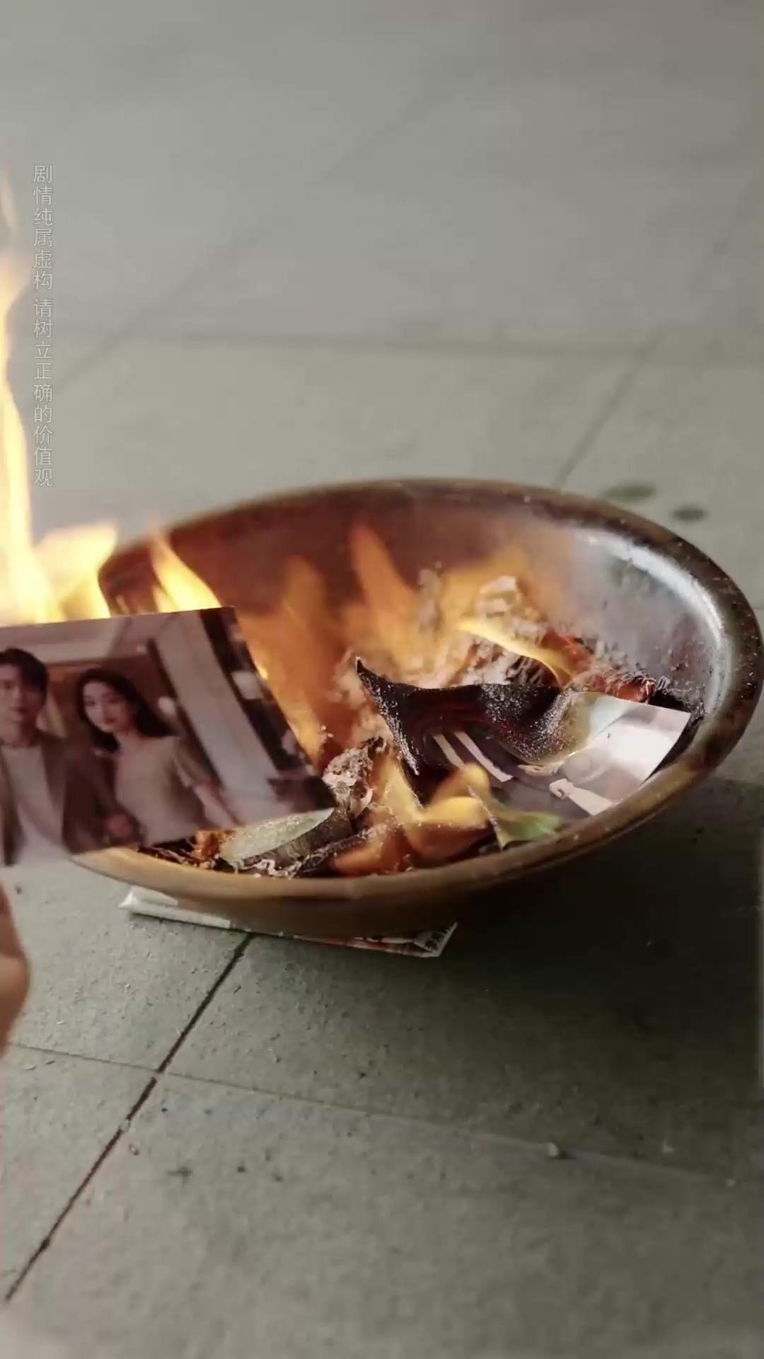 He Loves My Sis? I Swap My Groom.