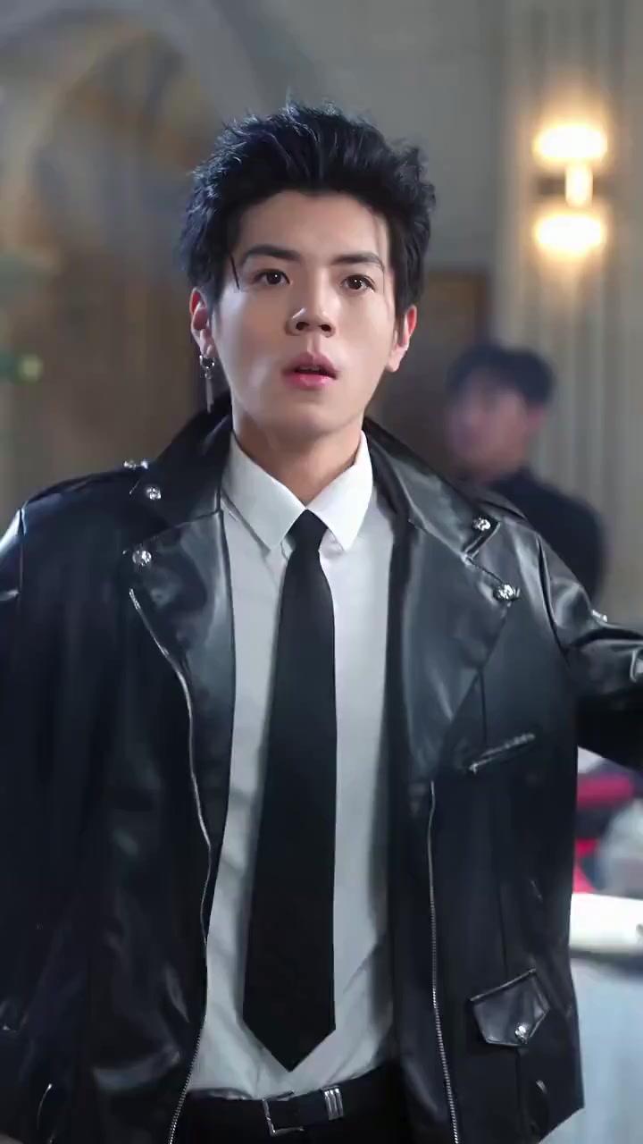 偽物令嬢になった私を兄たちが守りすぎる