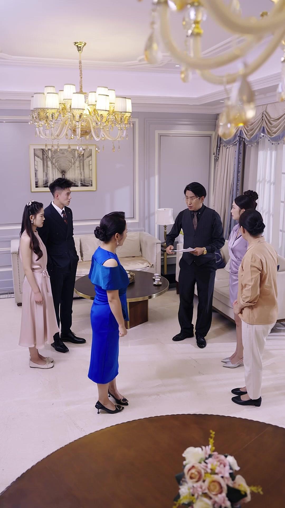 Clingy CEO Won't Let Me Go