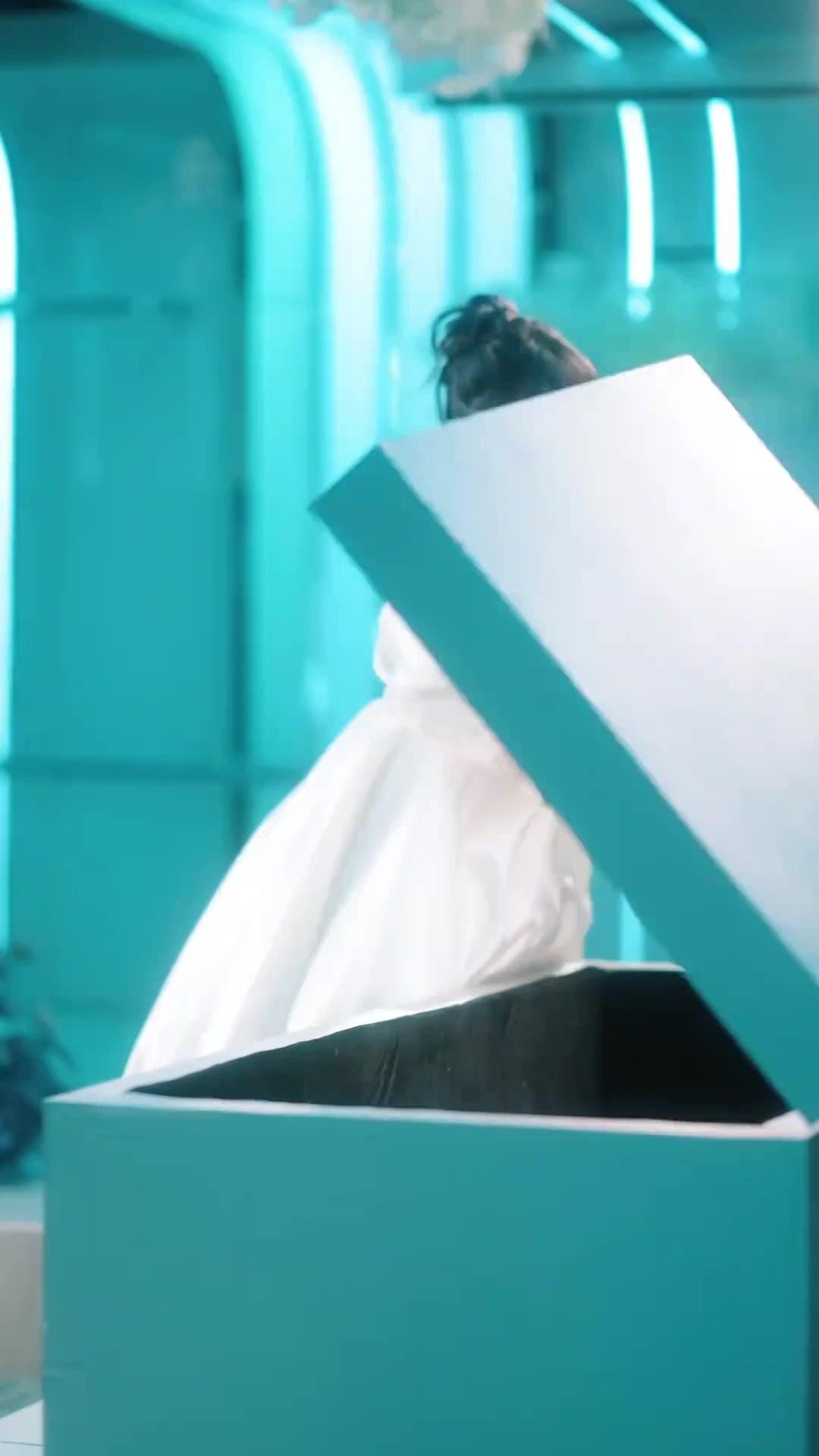 (吹き替え) 俺の死で終わるはずの愛