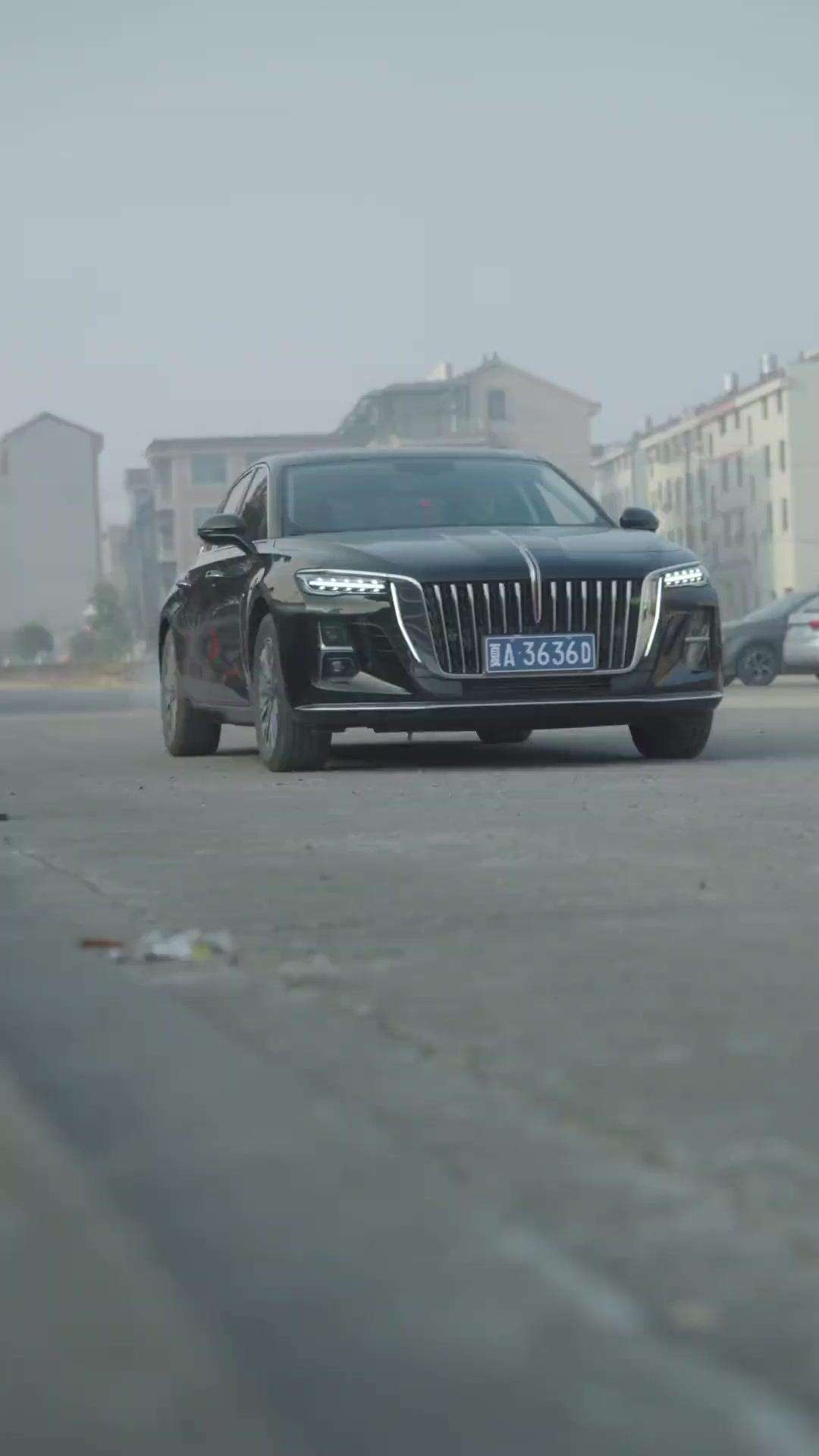 Hành Trình Giữa Các Vì Sao