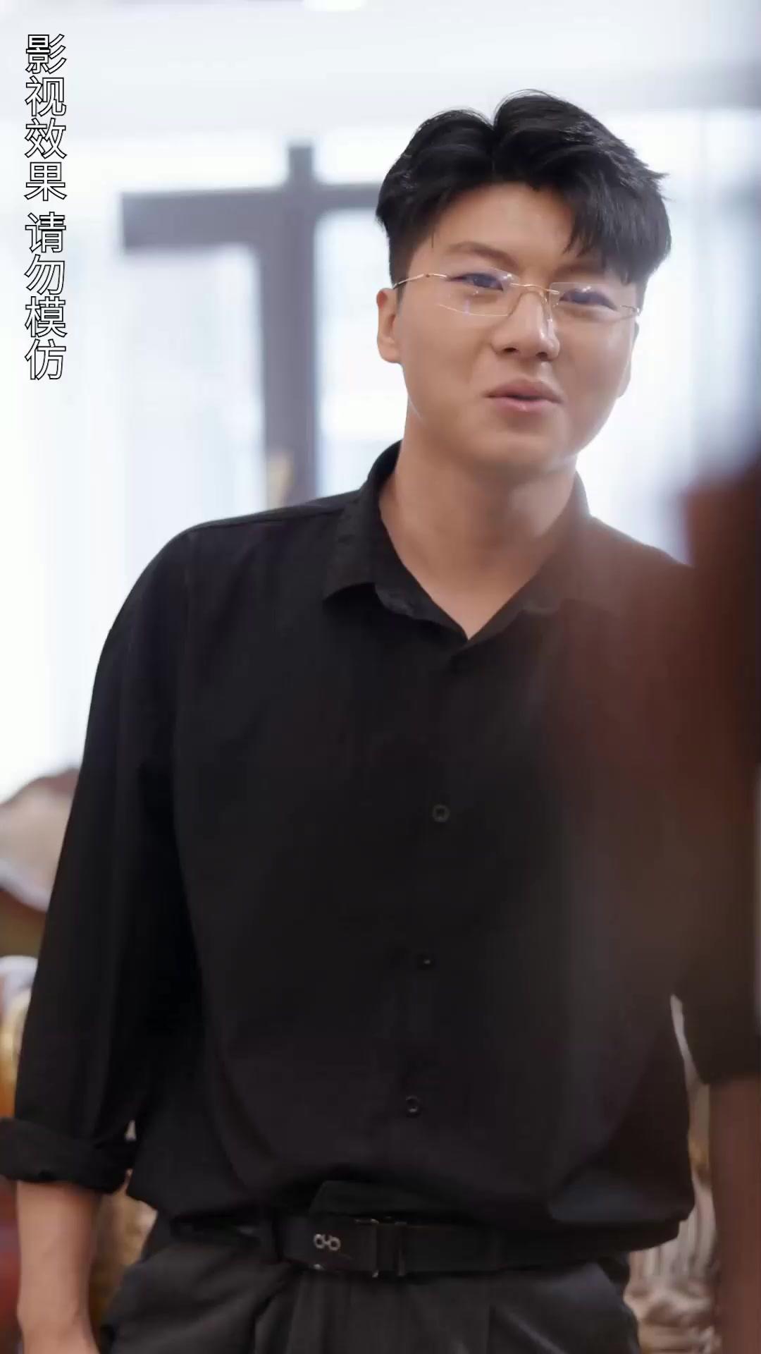 Setelah Putus, Aku Jadi Kekasih Pamannya