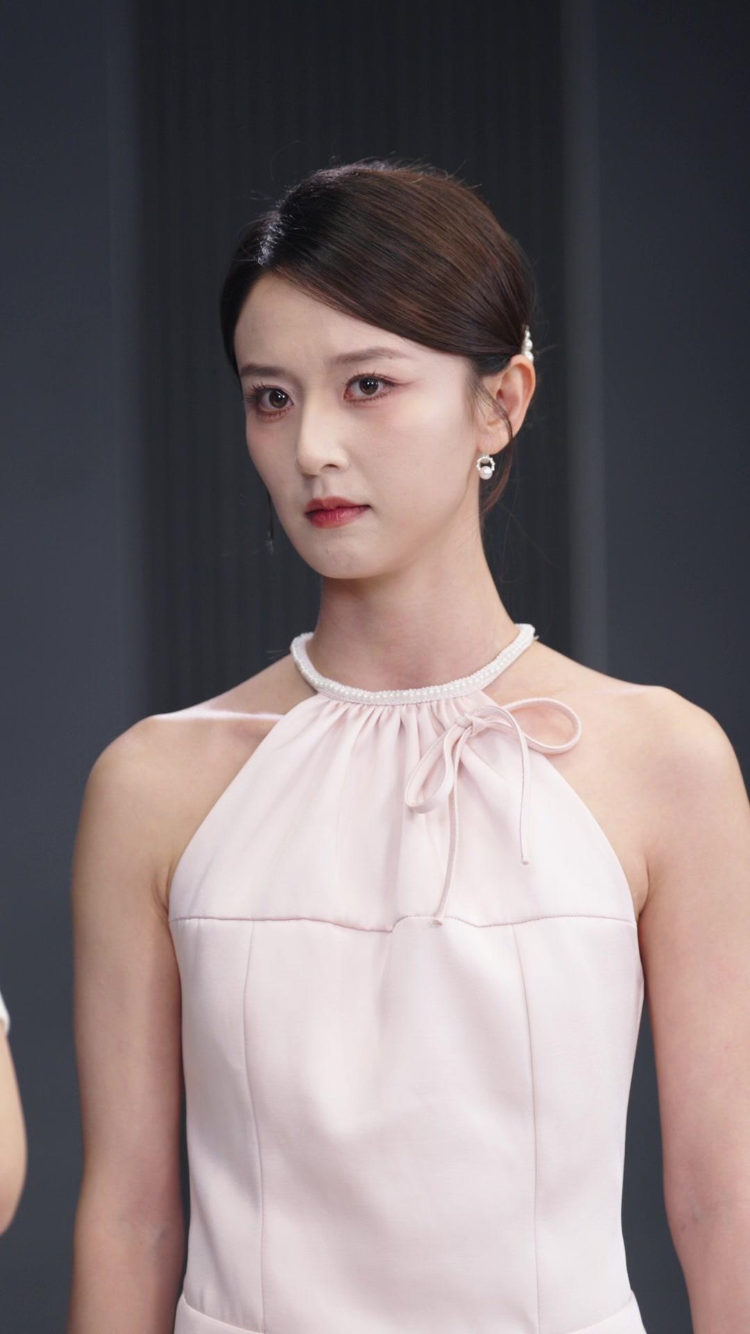 Heiress Sisters Back for Blood