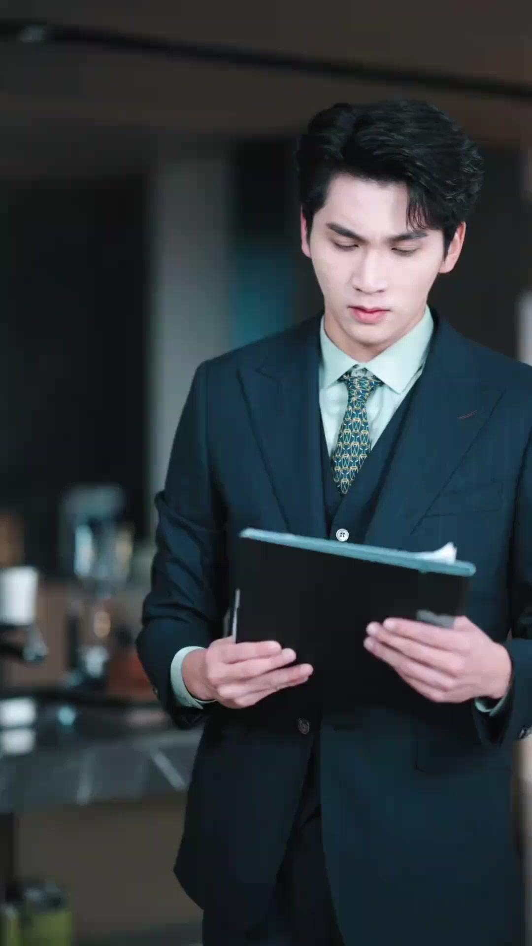 (Dubbed)I Divorced, I Shine Brighter!