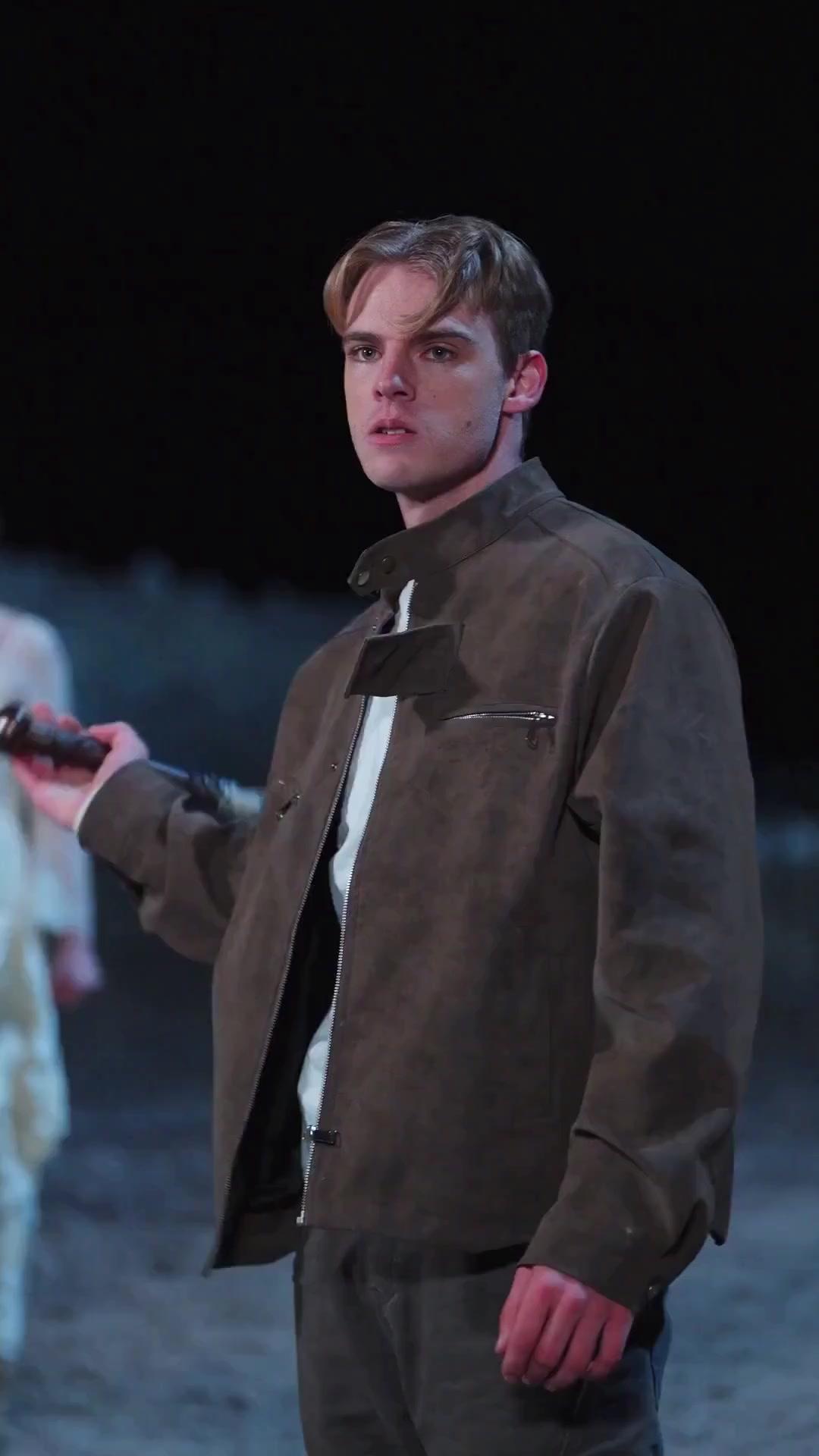 (Dublajlı) Melez Tanrı