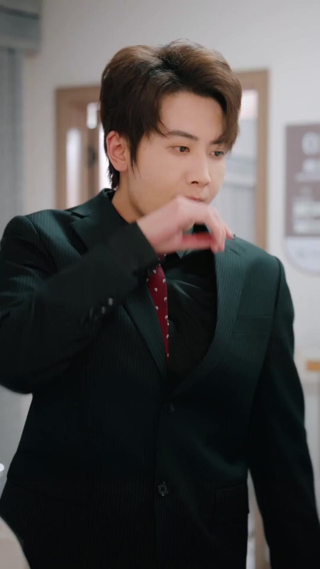 GENIE FILS, MÈRE MYSTÉRIEUSE