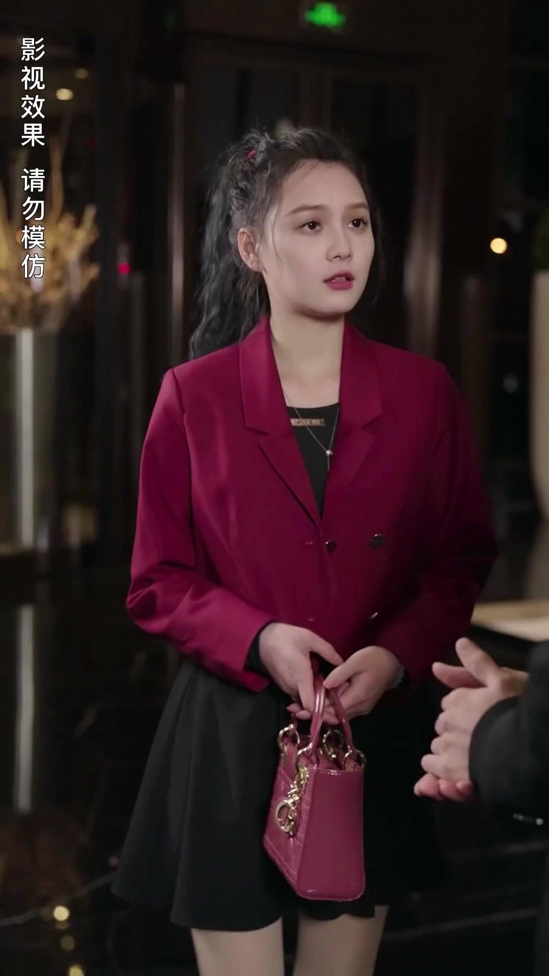 LA CHUTE ET LA COURONNE