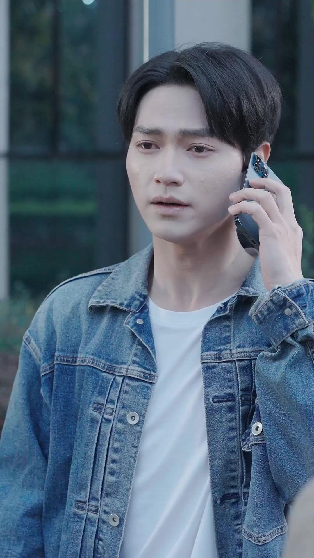 그늘 아래, 꽃은 다시 피었습니다